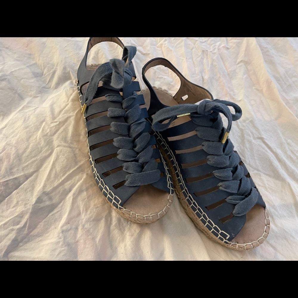 Lace up platform sandals